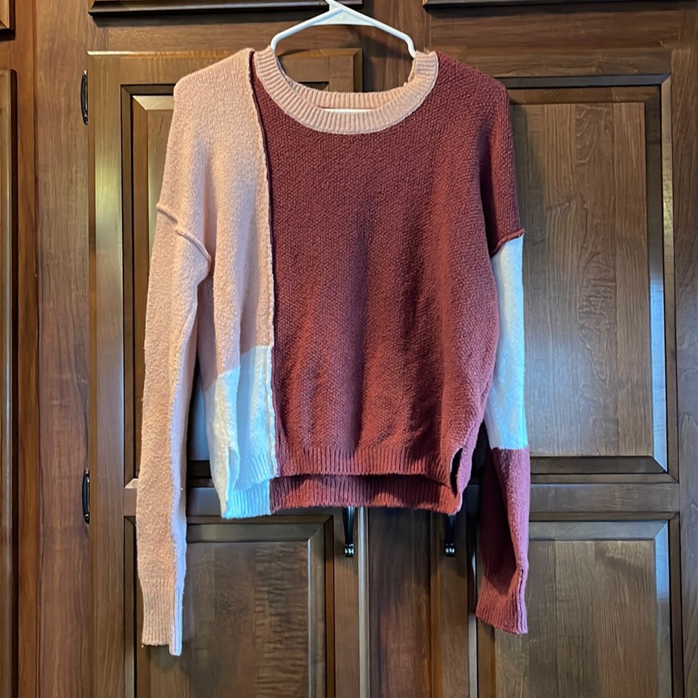 Tri color sweater